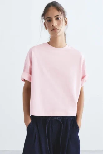 T-shirt à manches courtes et coupe carrée