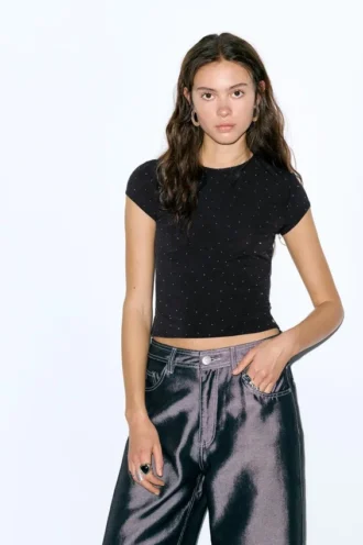 T-shirt noir avec strass
