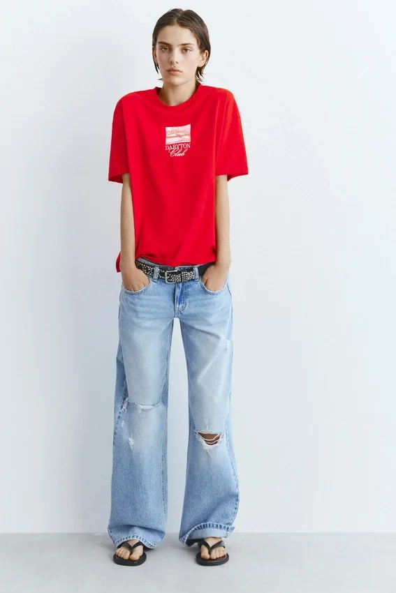 T-shirt rouge à slogan T-shirt rouge à slogan