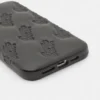 Étui pour iPhone STWD matelassé Étui pour iPhone STWD matelassé