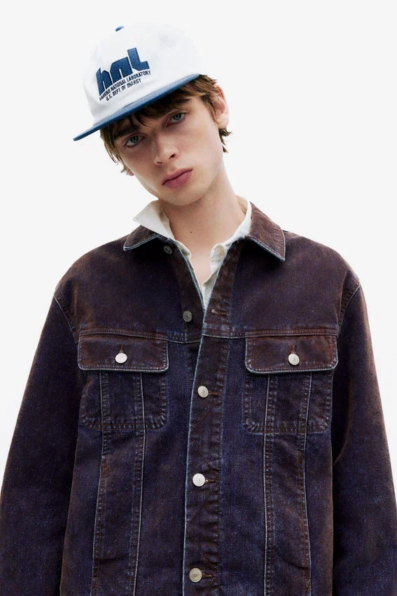 Veste en denim style camionneur floquée Veste en denim style camionneur floquée
