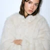 Veste en fausse fourrure Veste en fausse fourrure