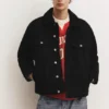 Veste en jean avec col en fausse peau de mouton Veste en jean avec col en fausse peau de mouton